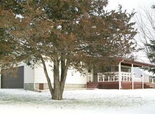 400 Prairie St E, Amboy, MN 56010