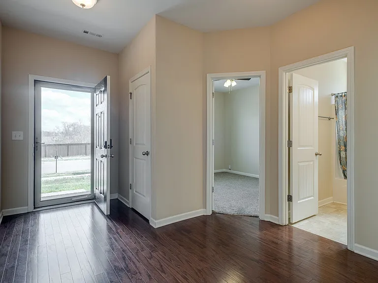1021 Lindyn Lee Way — Photo 26