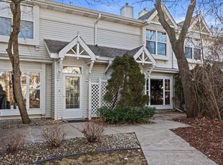 6168 S Creekside Dr UNIT 4, Cudahy, WI 53110