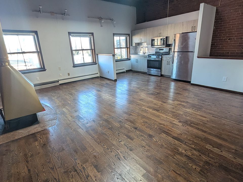 1st image of 46 Warren St #4A