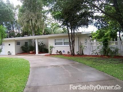 Welome Home!!! : Huge driveway welcomes you to this beautiful 3 bedroom, 2.5 bath private getaway