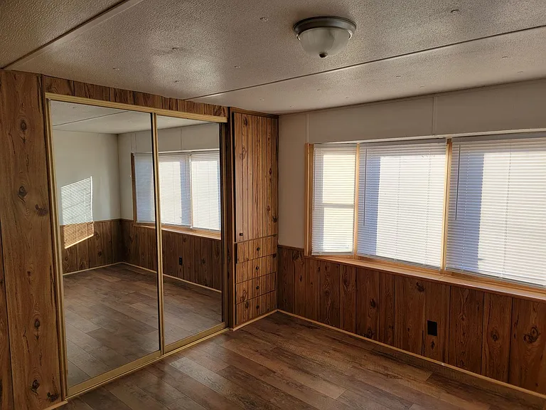 1692 Williams Dr — Photo 12