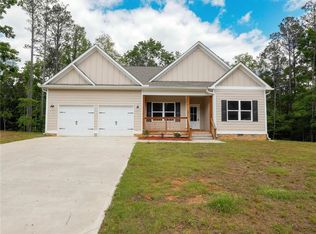 240 Rivers Edge Dr, Chatsworth, GA 30705