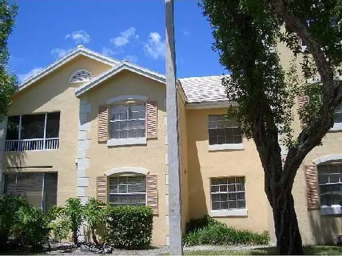 2 bed, 1000 sqft, $2,000 — Photo 3