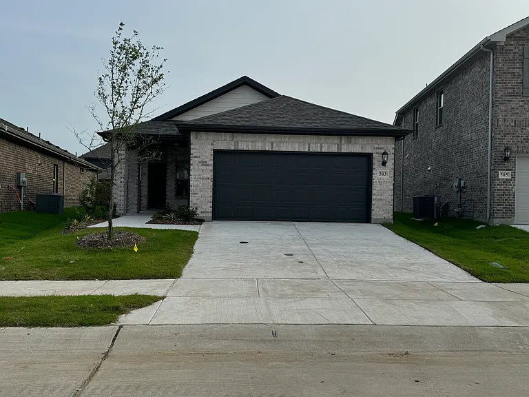 503 Cottagewood Dr — Photo 2