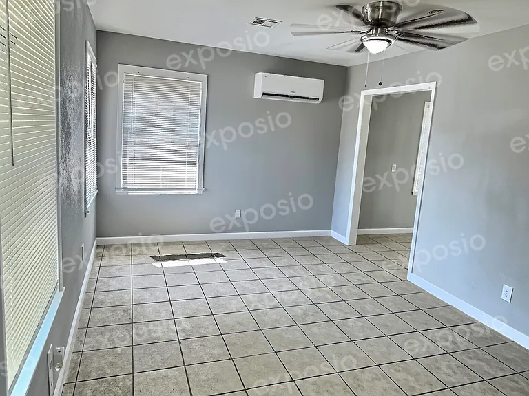 1161 SE 21st St — Photo 3
