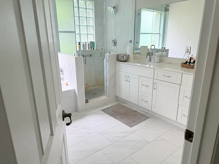 17 Country Lake Cir — Photo 24