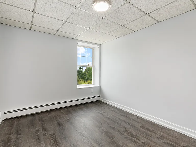 131 Essex St #33 — Photo 9