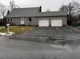 15 Essex Rd, Poughkeepsie, NY 12601