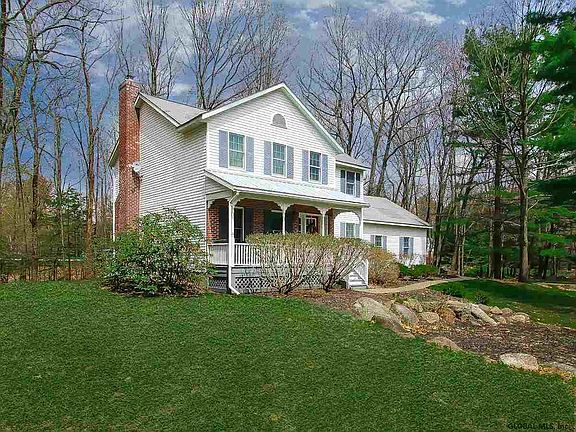 2nd image of 32 Brookstone Dr
