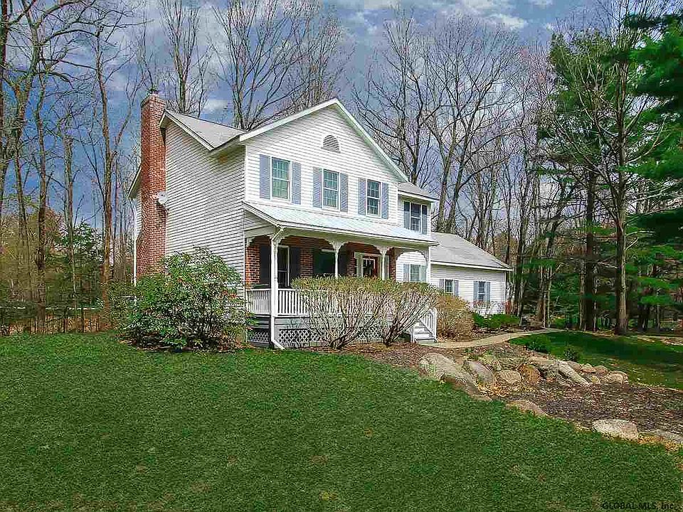 32 Brookstone Dr Greenfield Center NY 12833 Zillow