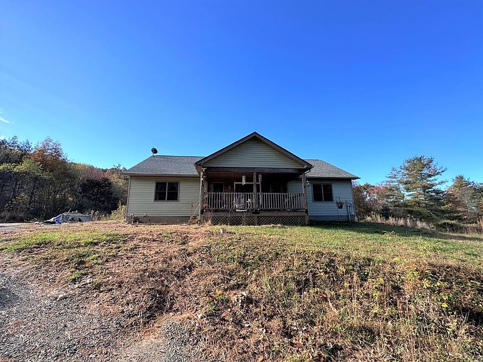 1st image of 372 Penbrook Ln