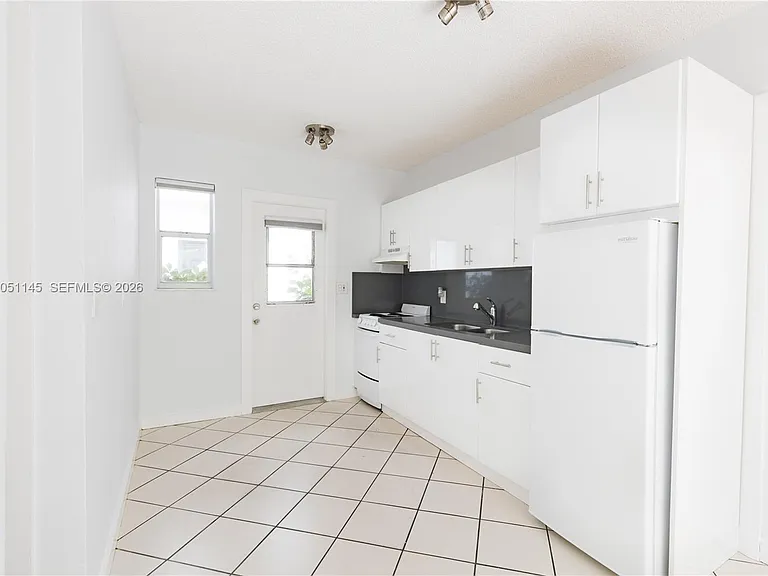 2825 SW 3rd Ave #4 — Photo 5