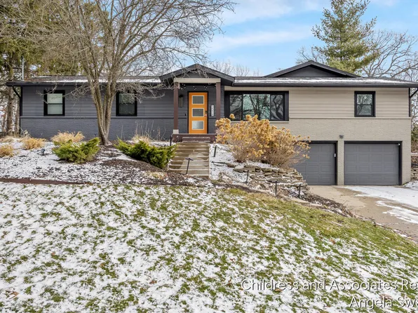 3334 Rickman Ave NE, Grand Rapids, MI 49525
