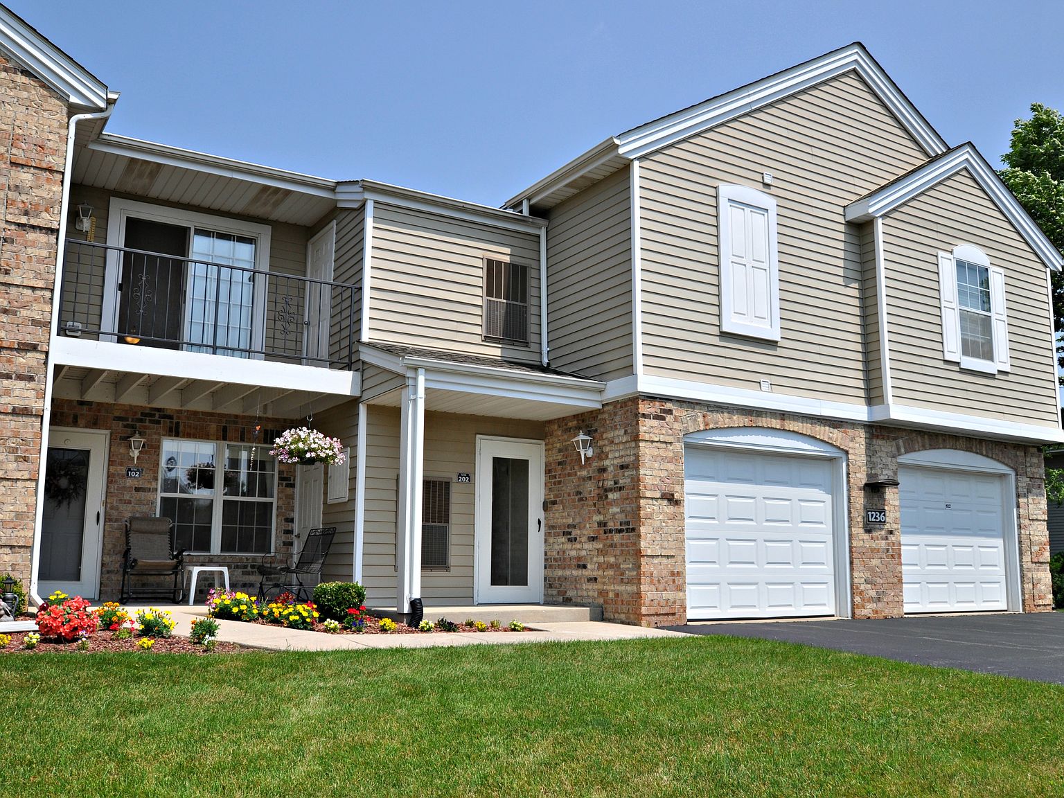 1236 Sunnyslope Dr, Racine, WI 53406 Zillow