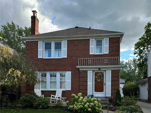 31 University Ct, Amherst, NY 14226