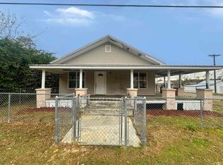 20560 NW Folsom Ave, Blountstown, FL 32424