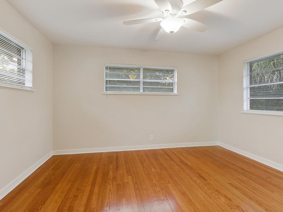 2nd image of 15095 Patricia Cir