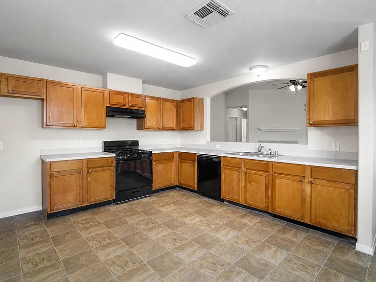 6631 Portlick Dr — Photo 7