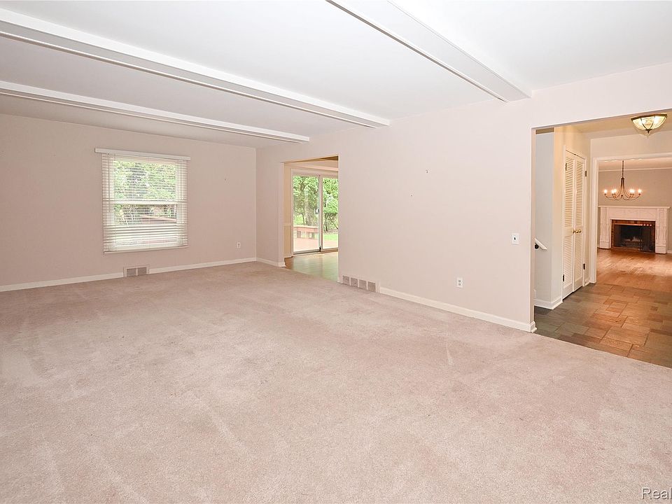 20011 Carriage Ln, photo 16