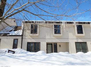 962 Som Center Rd #C-4, Mayfield Village, OH 44143