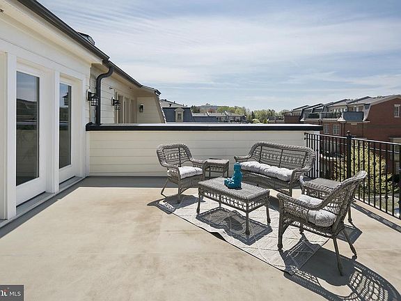 5th image of 10882 Symphony Park Dr