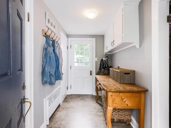 12 Rice Rd, Millbury, MA 01527