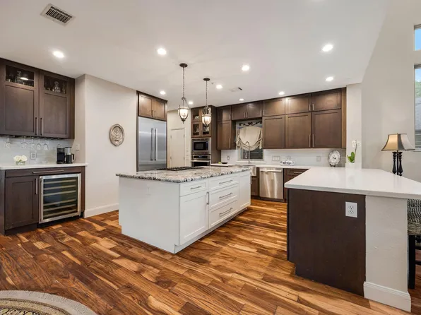 510 Birdsall St, Houston, TX 77007