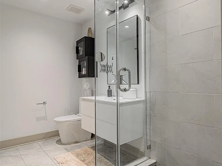 1901 Post Oak Blvd #4102 — Photo 23
