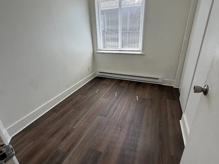 1453 S 308th St #4 — Photo 7
