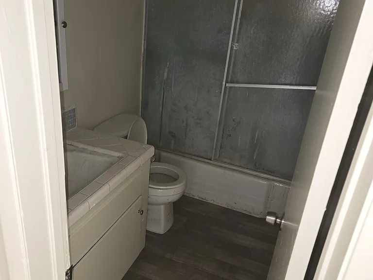928 W Huntington Dr #14 — Photo 7