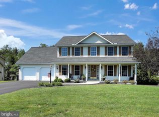 1504 Rolling Meadow Rd, Lebanon, PA 17046