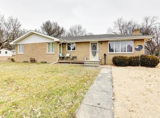 404 W Market St, Farmer City, IL 61842