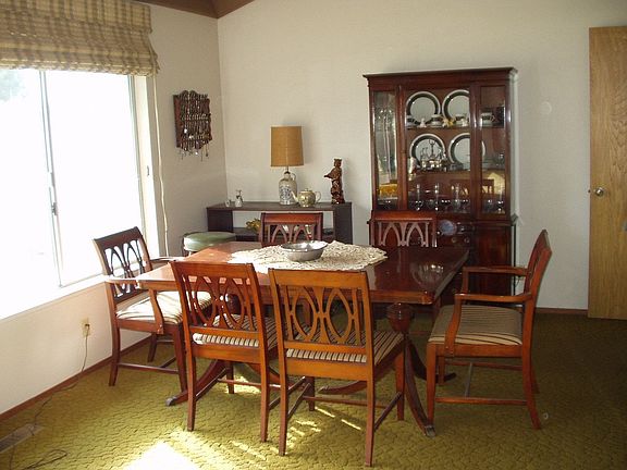 Dining Room/Family Room Combo