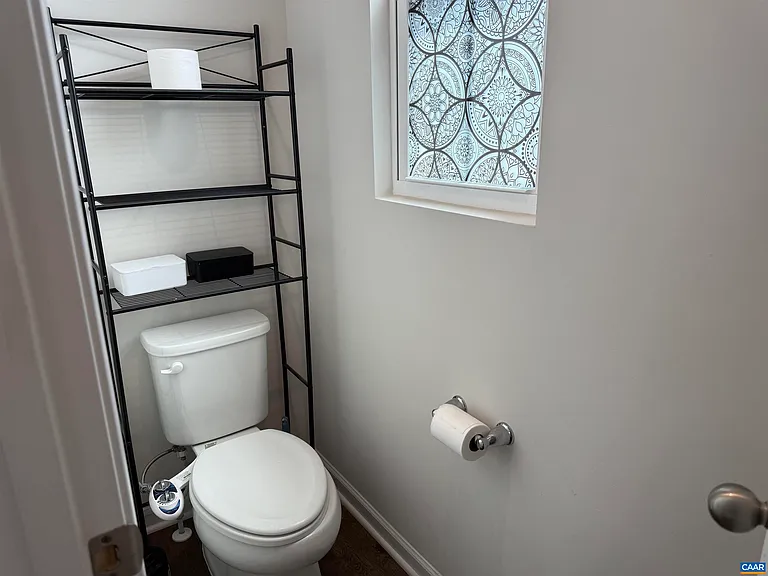109 Walsh Ln — Photo 13