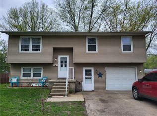 4023 Greenhill Rd, Decatur, IL 62521