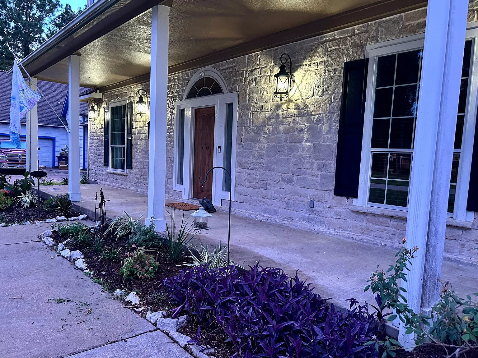 4 bed, 2635 sqft, $2,750 — Photo 2