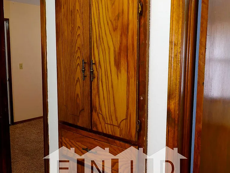 2513 E Cedar Ave — Photo 11