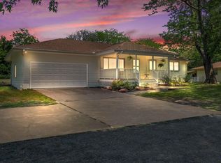 3920 NW Rochester Rd, Topeka, KS 66617