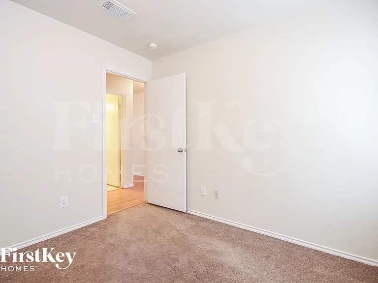 7919 Raven Creek Ln — Photo 14