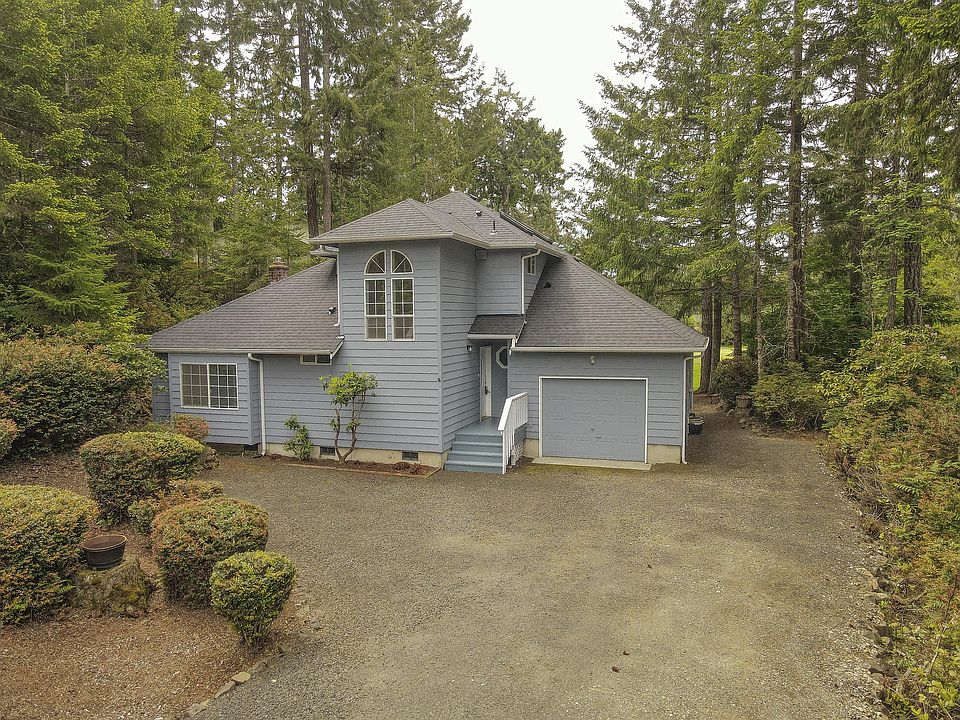 1st image of 850 E Country Club Dr E
