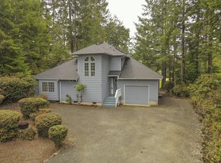 850 E Country Club Dr E, Union, WA 98592