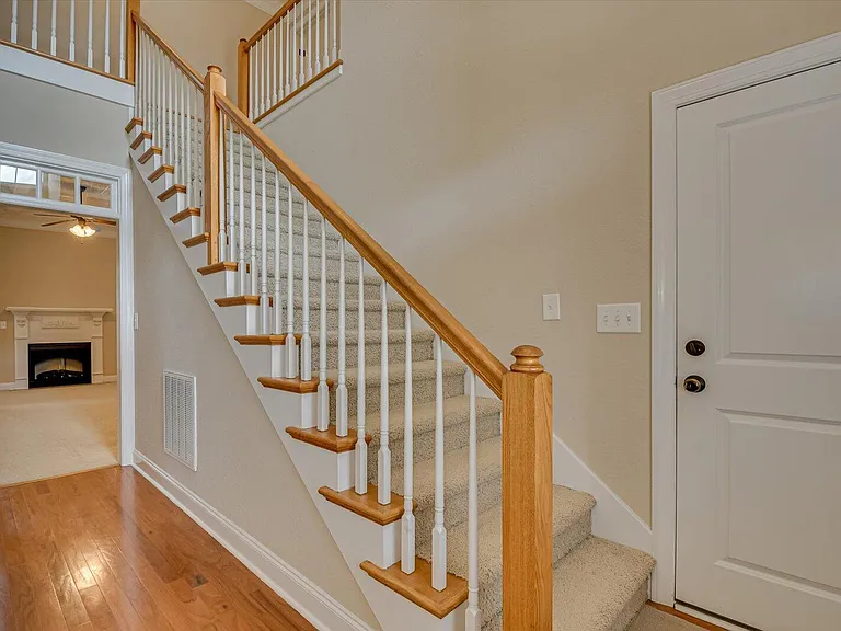 2520 Grier Cir — Photo 5