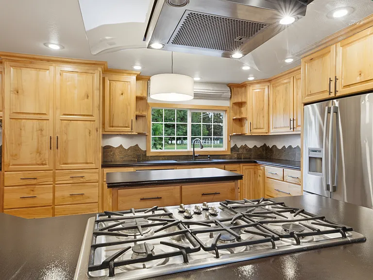 2635 N Meyer Rd — Photo 40