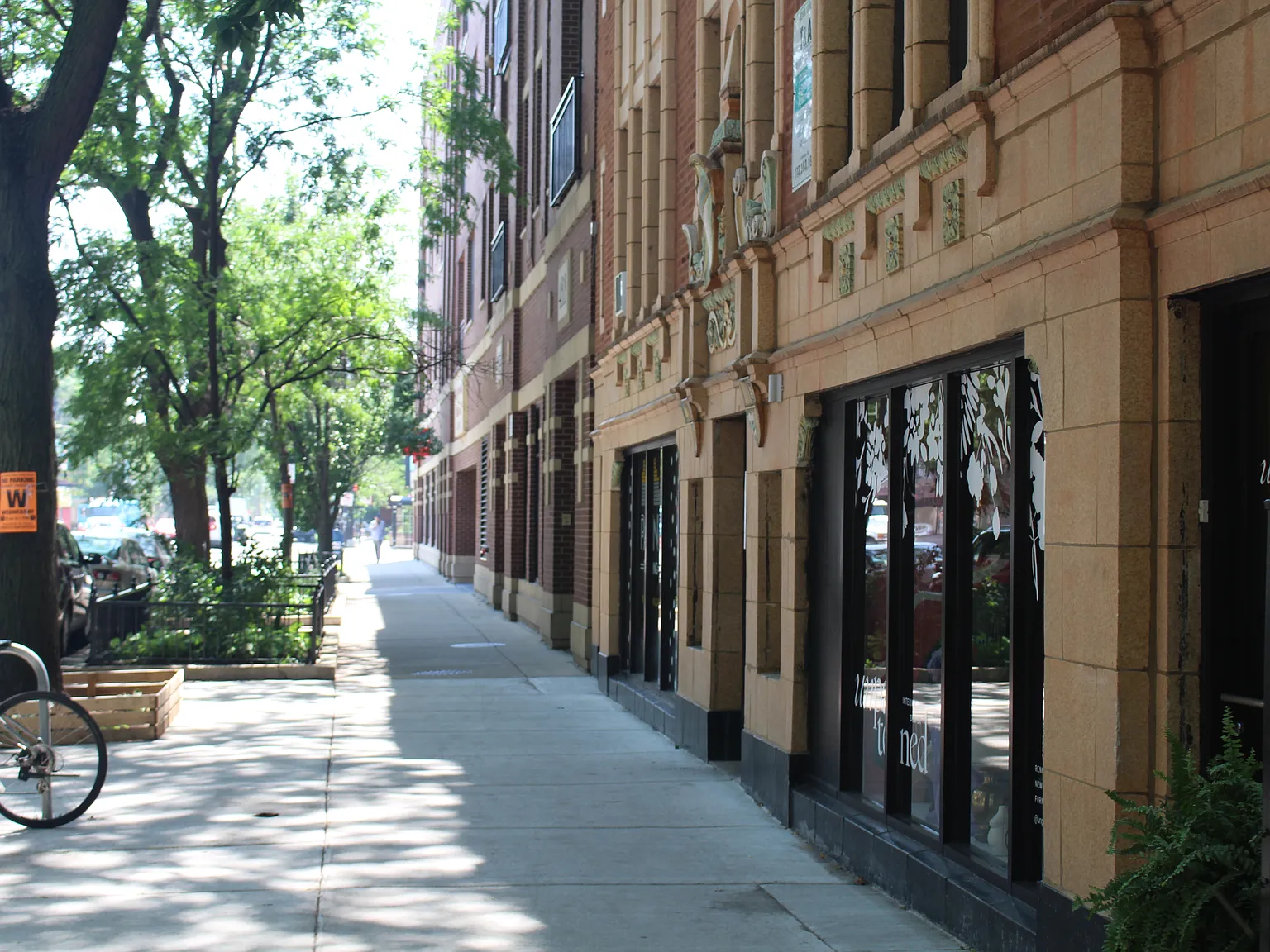 4824 N Damen Ave — Photo 2