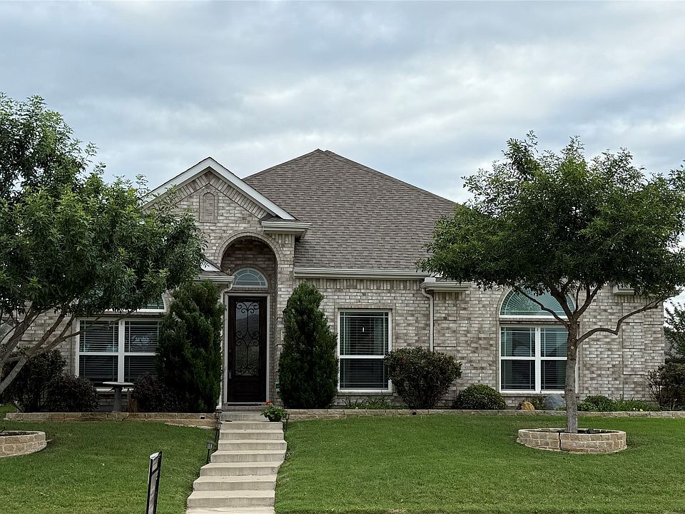 1st image of 455 Wintergreen Dr
