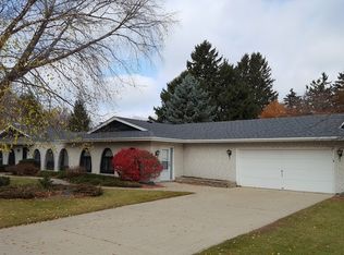 1632 Cedar Ct, Winthrop Harbor, IL 60096