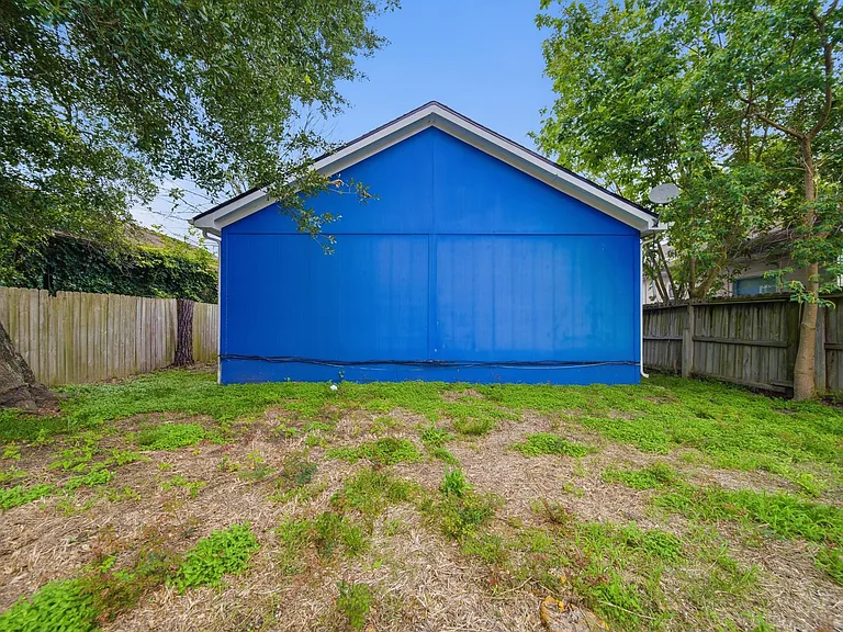 11730 Greenglen Dr — Photo 31