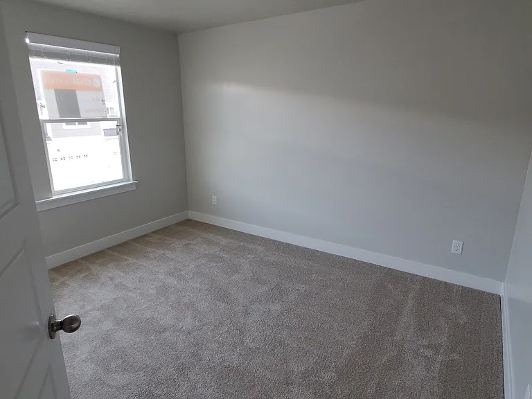 W 660 N — Photo 8