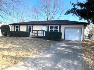 104 Kelly Ct, Hebron, OH 43025